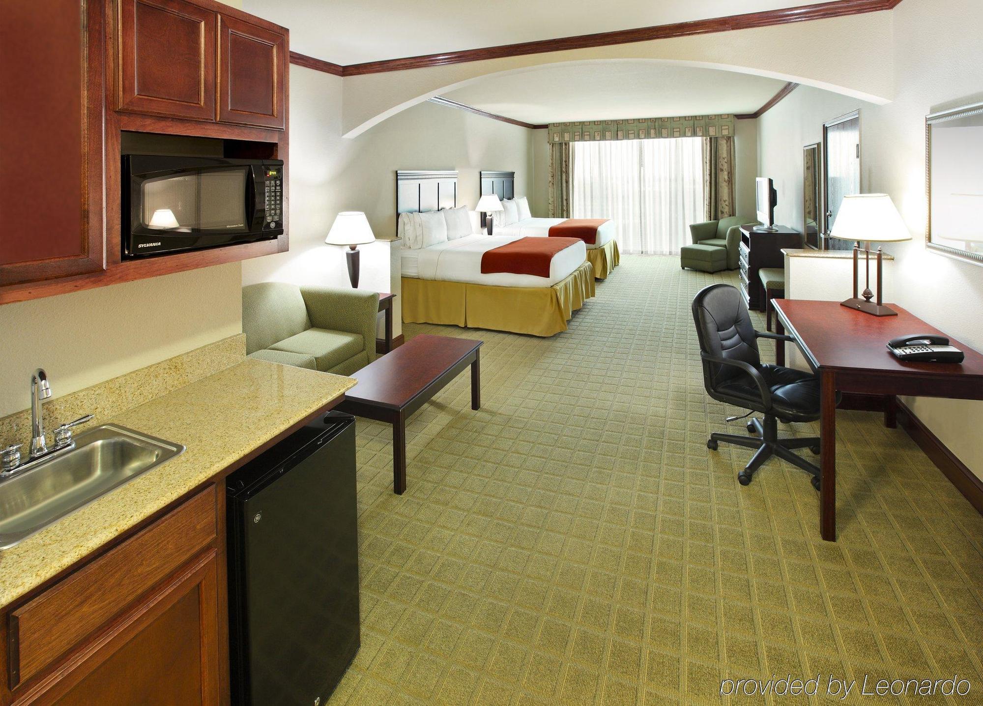 Holiday Inn Express Hotel & Suites Sherman Highway 75 By Ihg Room photo