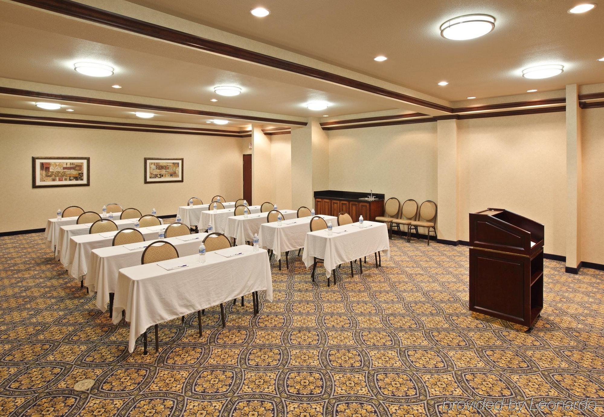 Holiday Inn Express Hotel & Suites Sherman Highway 75 By Ihg Facilities photo